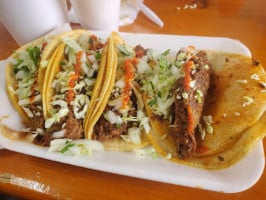 Tacos Los Brother's food