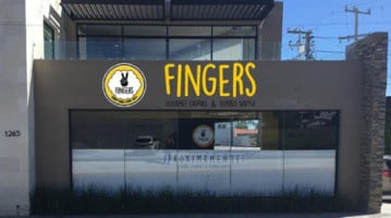 Fingers outside