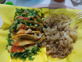 Tacos De Bistek El Robert food