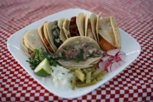 Tacos Moy Patria food