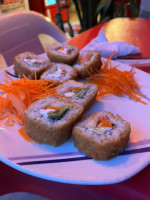 Sake Sushi Tonala food