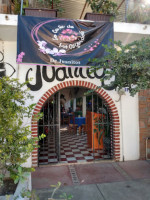 La Casa De Las Orquideas outside