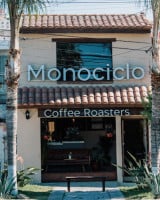 Monociclo Coffee Roasters Playas outside