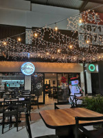 Moliere Centro /restaurant Bar inside