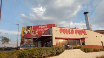 Pollo Pepe Parque Montenegro outside