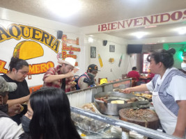 Tacos El Gallo food