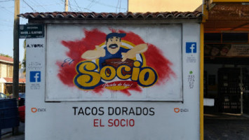 Tacos Dorados El Socio. outside