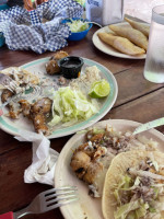 Pescadería El Güero food