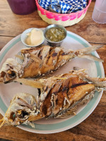 Pescadería El Güero food