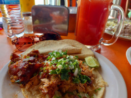 Carnitas Lauro food