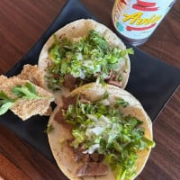 La Briqueta Tacos Grill food