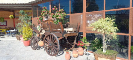 Carnitas Gutierrez outside