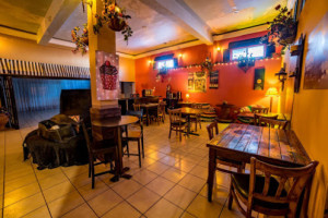 Cachos Café inside