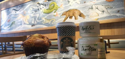 Starbucks Vía Cordillera food