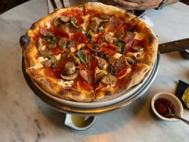 Goodfellas Neapolitan Pizza & NY Tavern food