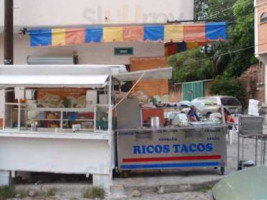 Tortas Korita / Tacos del Rin food