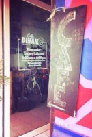 Café Dinamo outside