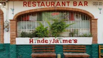 Hinde Y Jaime's Bar Restaurant outside