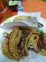Super Tacos El Lobo food