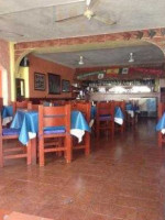 Altamar Bar And Restaurant inside