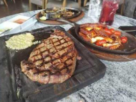 Mochomos Puebla food