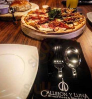 Callejon y Luna food