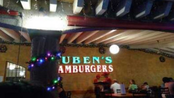 Ruben's Hamburgers outside