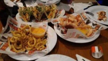 Hooters Mexicali food