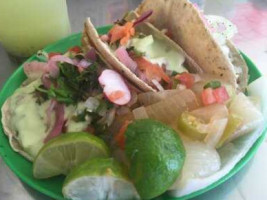 El Chilillo Tacos food