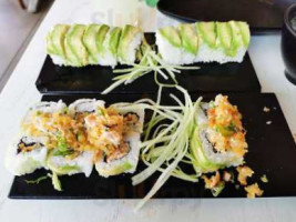 Nikkori Sushi inside