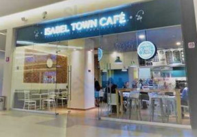 Isabel Town Café inside