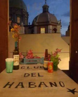 Club Del Habano 1882 food