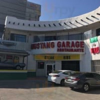 Mustang Garage outside