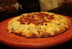 Villaloma Pizzeria food