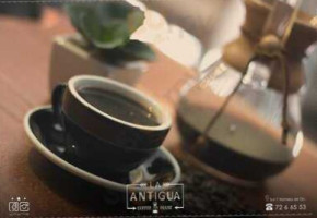 La Antigua Coffee House food