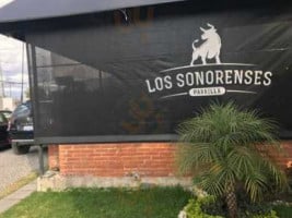 Los Sonorenses outside