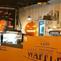 Los Waffles Avandaro food