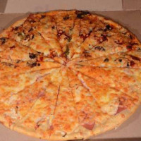 Pizza Capriccio food