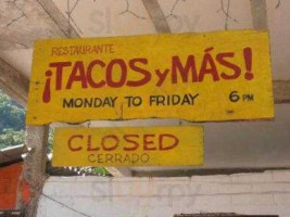 Tacos y Mas! food