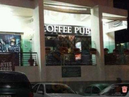 Coffee Pub outside