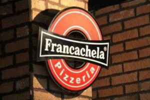 Francachela Pizzería inside