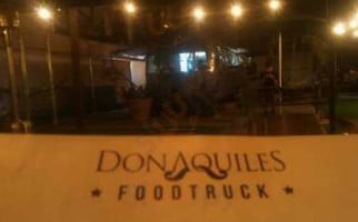Don Aquiles Food Truck outside