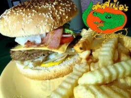 Cocodrilo's Burger food