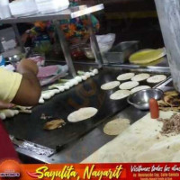 Taquerías Huicho's food