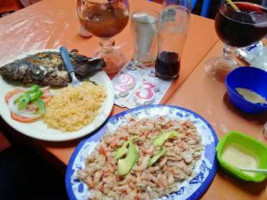 Cafeteria Los Moninos 100% Monogil food