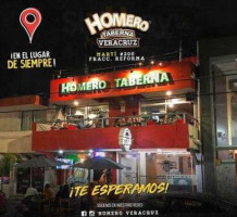 Homero Taberna Veracruz outside