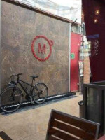 Momentto Cafe outside