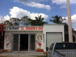 El dragon dorado outside