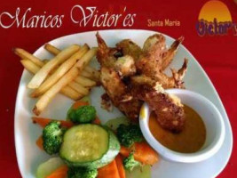 Mariscos Victor's food
