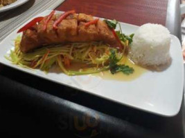Pian Thai Kitchen food